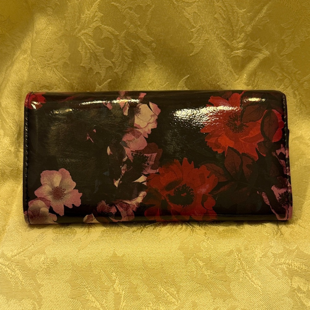 Floral Women's Clutch Wallet and Bag Charm! - Picture 3 of 7